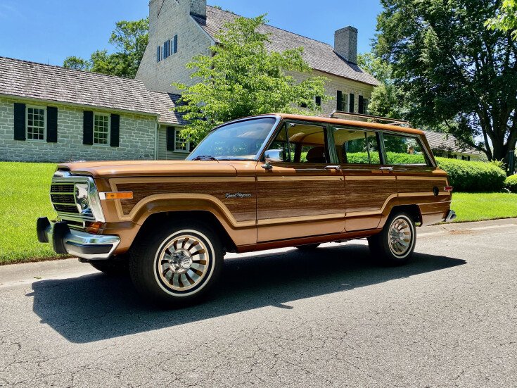 Photo for 1986 Jeep Grand Wagoneer